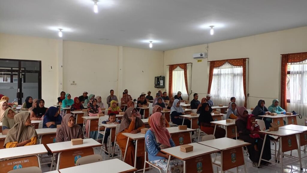 Diterima Bekerja Sebelum Lulus Sekolah - Siswa Kelas XII TP. 2025/2026 whatsapp image 2026 01 25 at 05.49.08